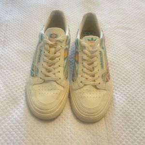 Adidas / Arizona Green Tea Collab Used- Good Condition Unisex Shoes size 6M/8W